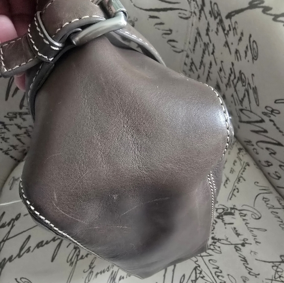 Michael Kors Leather Shoulder Bag Top Handle EUC w/ Bag Charm - Picture 5 of 16